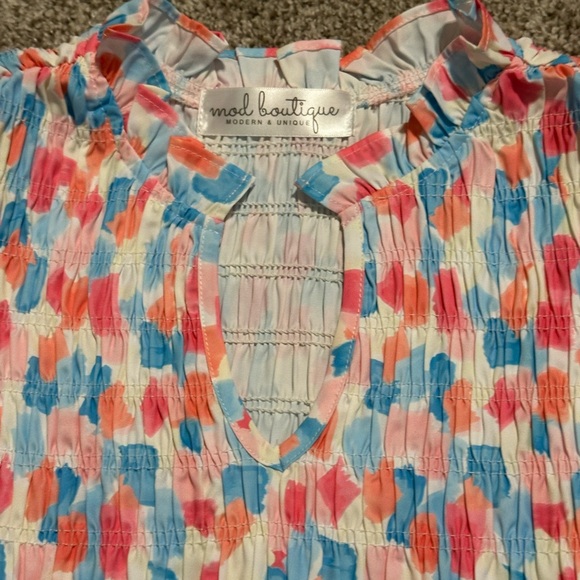 Colorful Ruffled Blouse - Picture 3 of 5